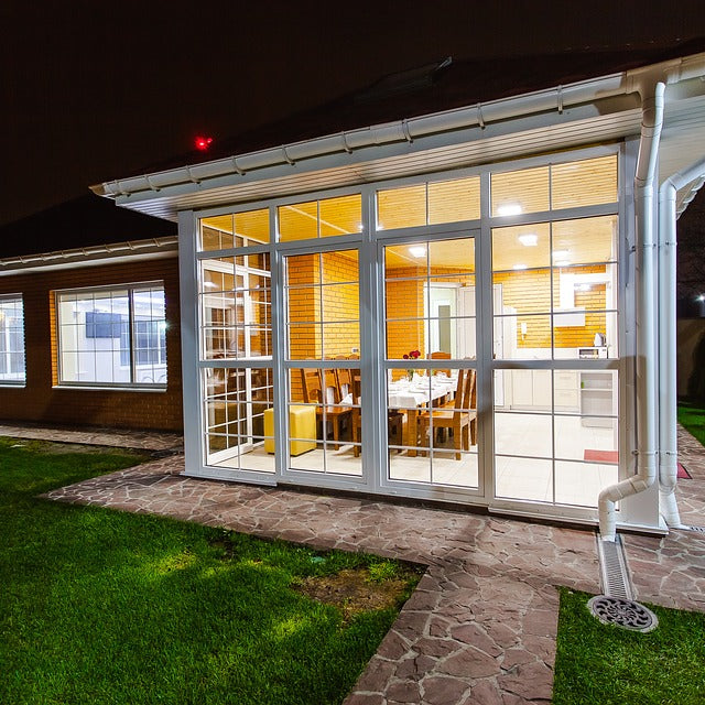 Veranda: come arredarla con la luce